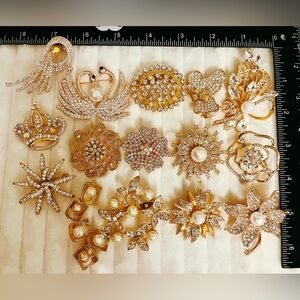 Lot 15pc Gold Tone Rhinestone Pearl Maximalist 80s Style Jewelry